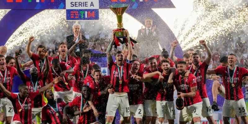 AC Milan với đội hình cực mạnh